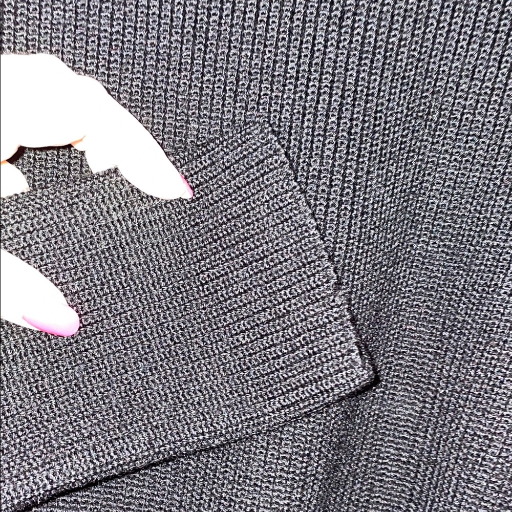 Balenciaga Women’s Black Crewneck Knit Sweater Sz Large - Picture 5 of 12